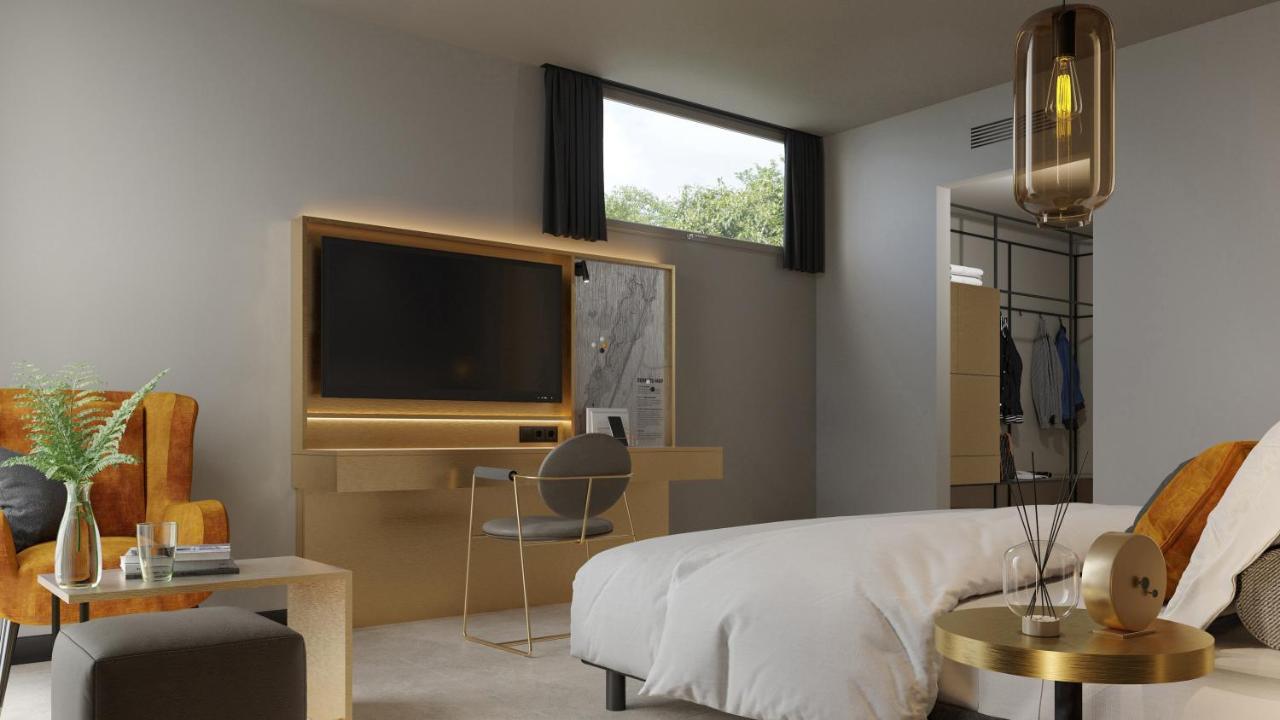 Scheck 4* Unterföhring
